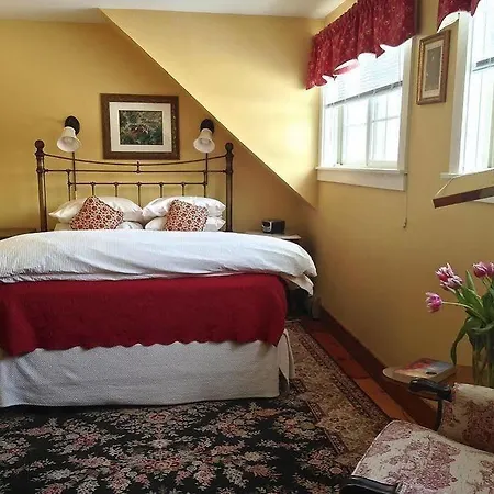 Beaver Pond Farm Inn